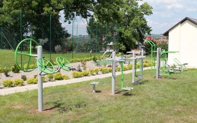 Towarzystwo „Jastrzębiec” wsparło siłownię na wolnym powietrzu